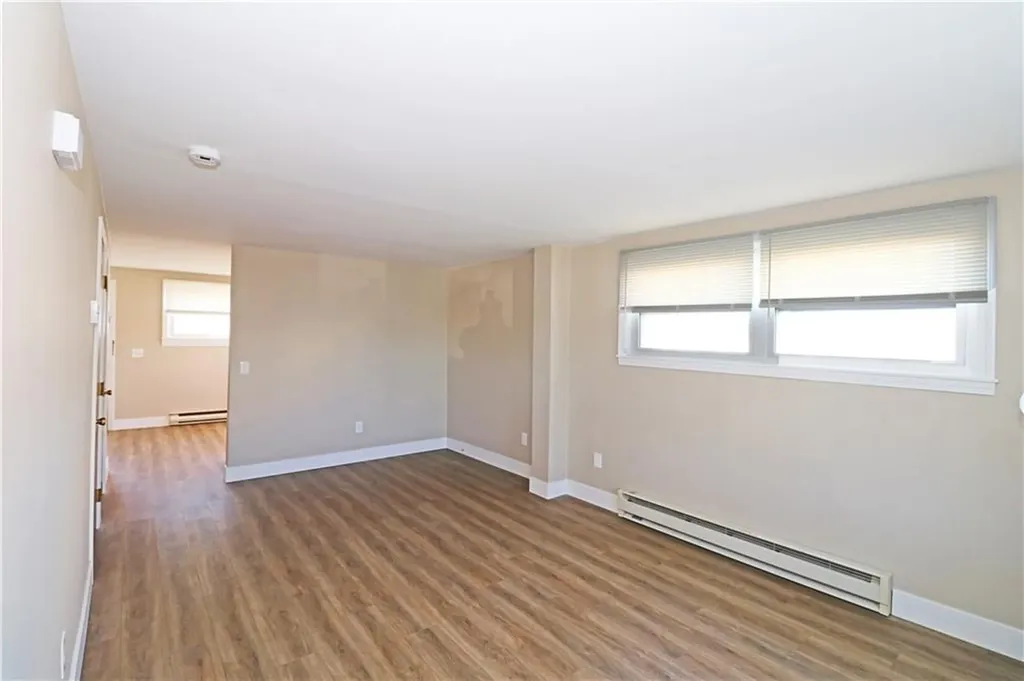 16 Race Street Middletown RI 02842