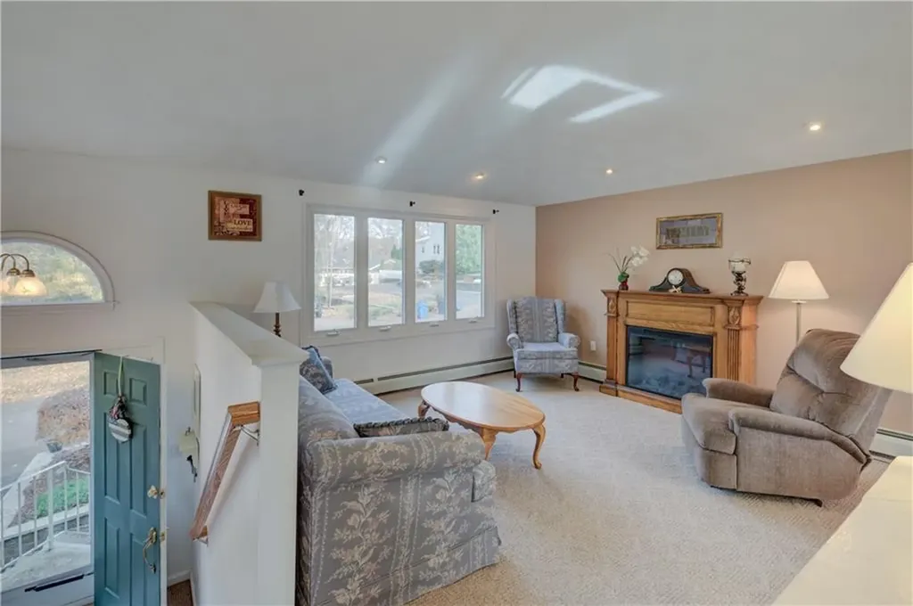 60 North Street Cranston RI 02920