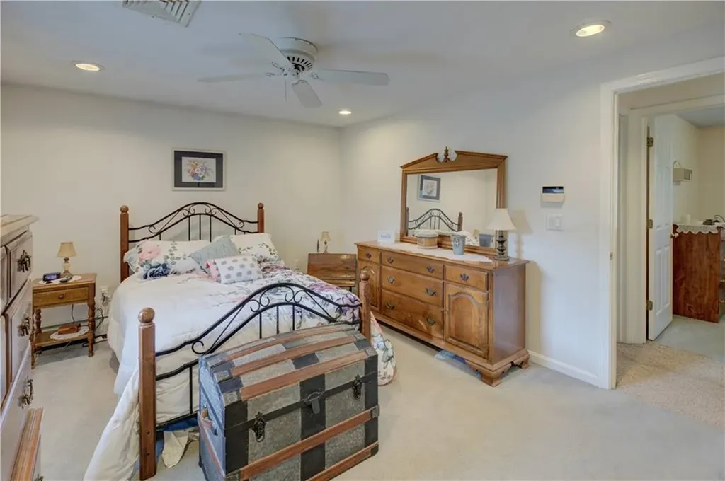 60 North Street Cranston RI 02920