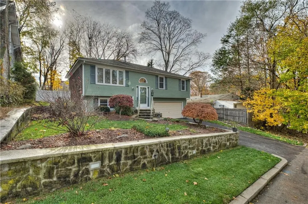 60 North Street Cranston RI 02920