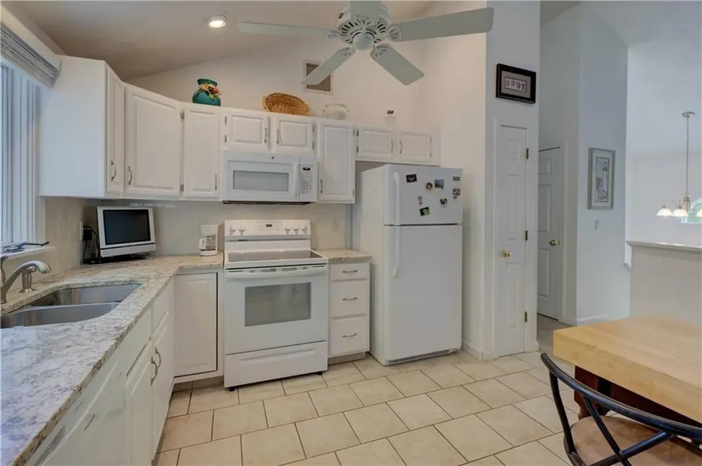 60 North Street Cranston RI 02920