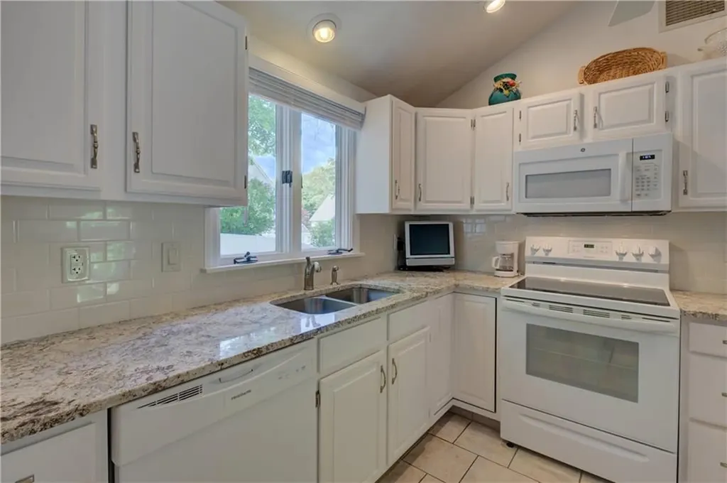 60 North Street Cranston RI 02920