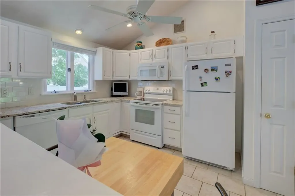60 North Street Cranston RI 02920