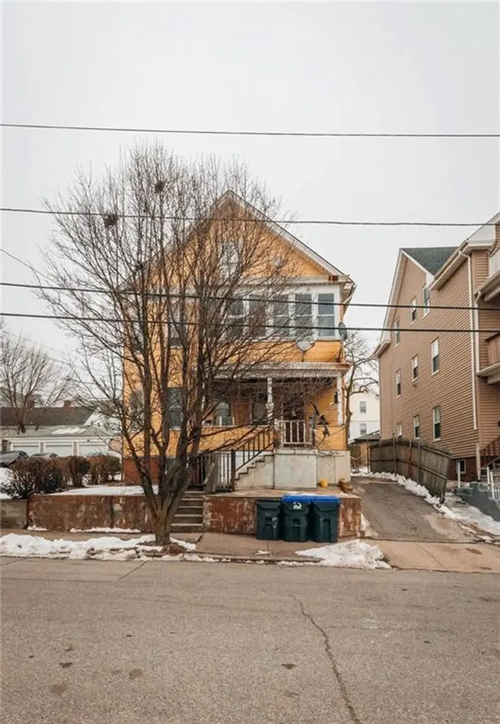 45 47 Ayrault Street Providence RI 02908