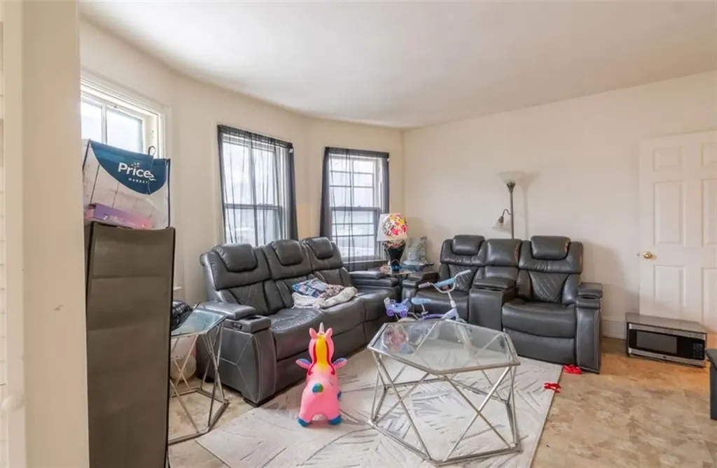 45 47 Ayrault Street Providence RI 02908