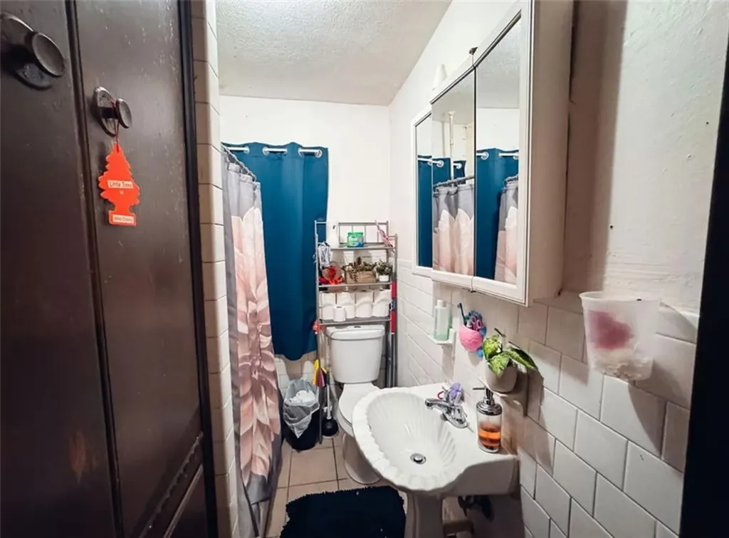 45 47 Ayrault Street Providence RI 02908