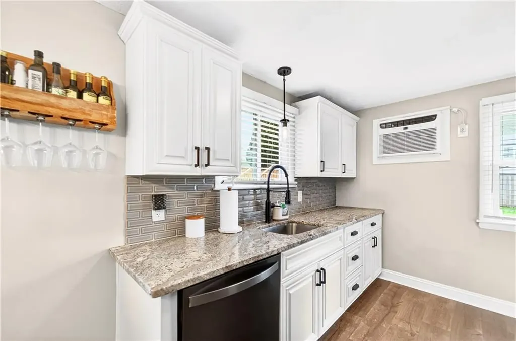 89 Royal Avenue Cranston RI 02920