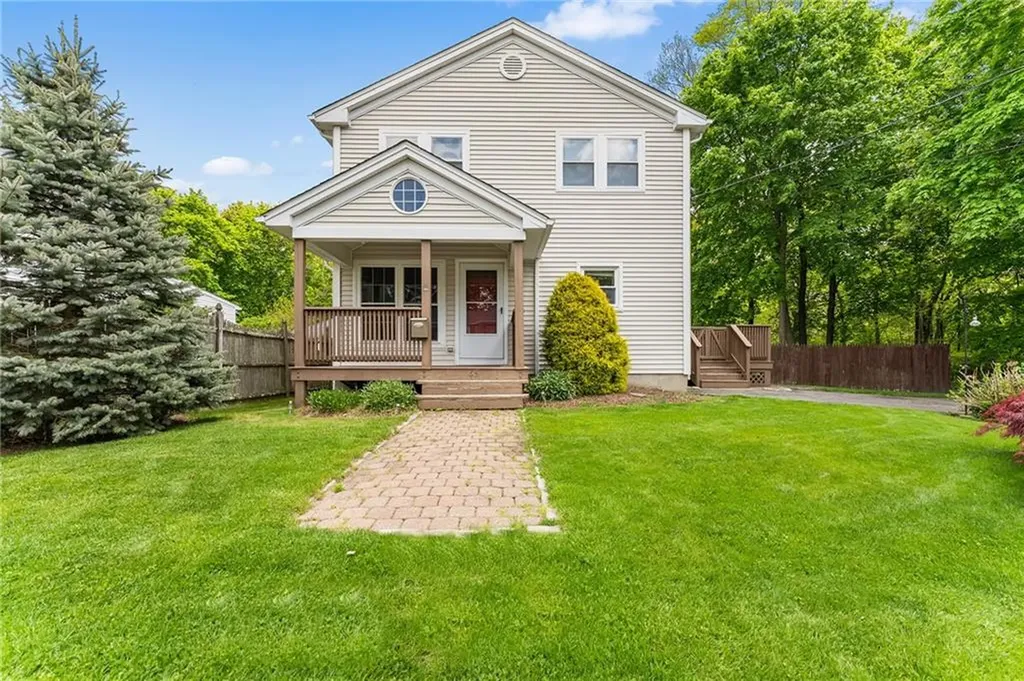 65 Redland Avenue East Providence RI 02916