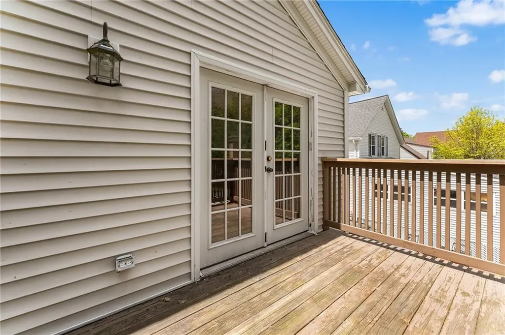 65 Redland Avenue East Providence RI 02916