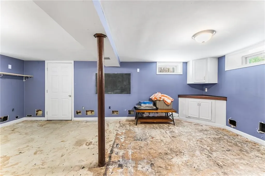 65 Redland Avenue East Providence RI 02916