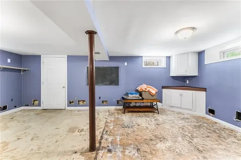 65 Redland Avenue East Providence RI 02916