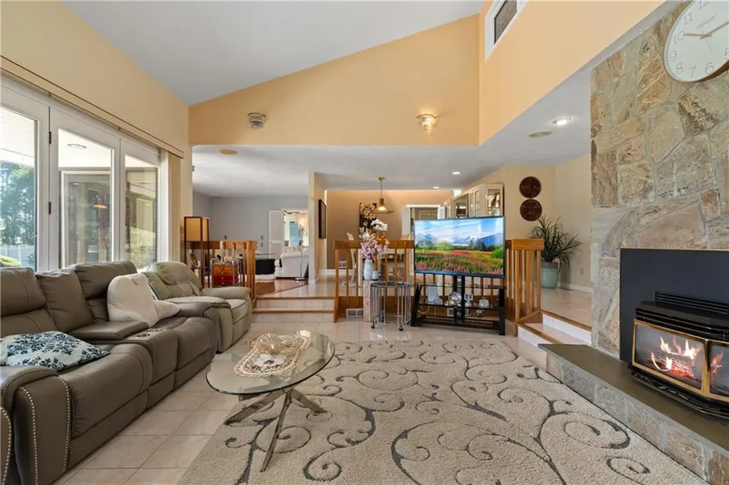 27 Alpine Estates Drive Cranston RI 02921