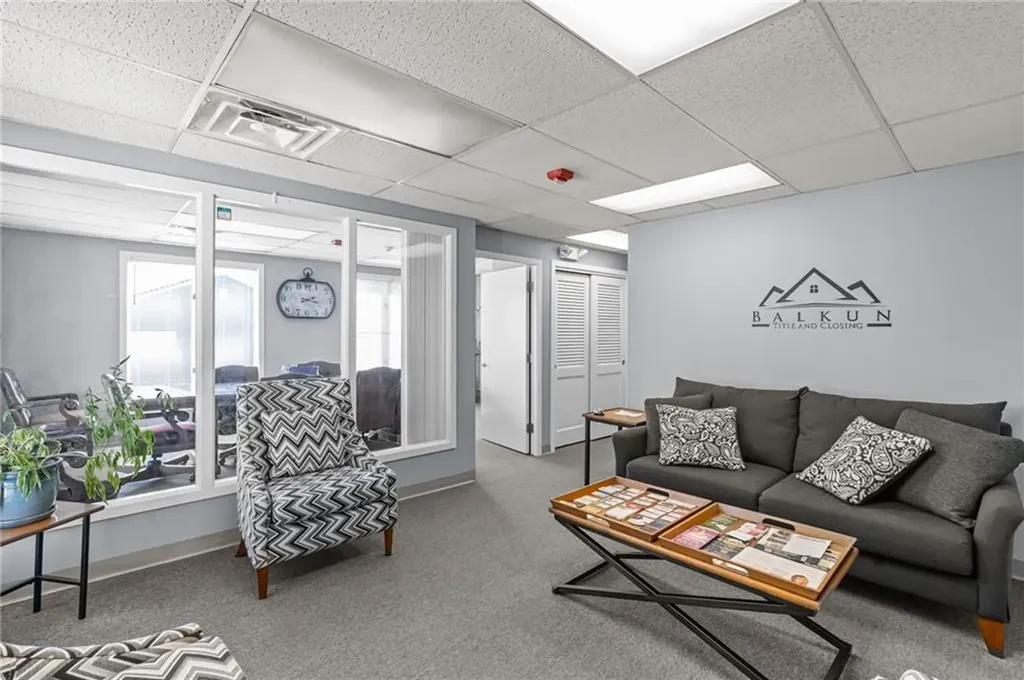 33 College Hill Road Warwick RI 02886