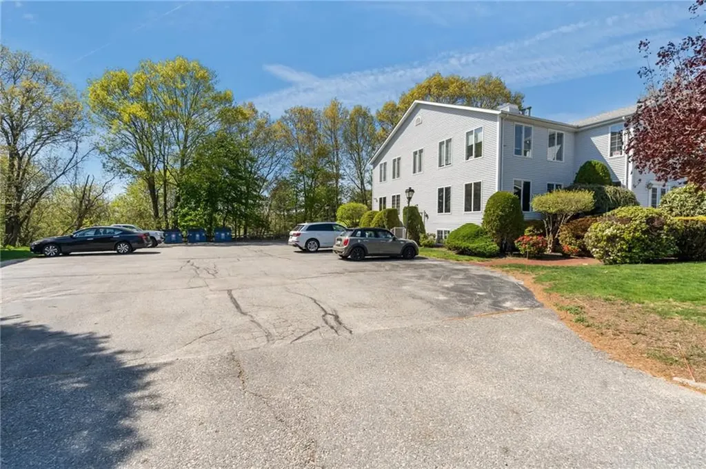 33 College Hill Road Warwick RI 02886