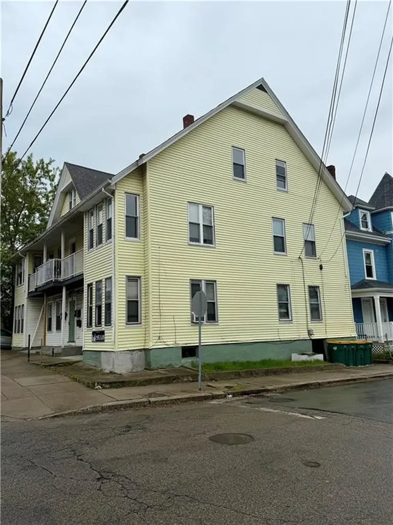191 Grove Street Woonsocket RI 02895