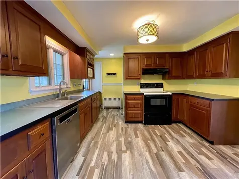 54 Durfee Road Tiverton RI 02878