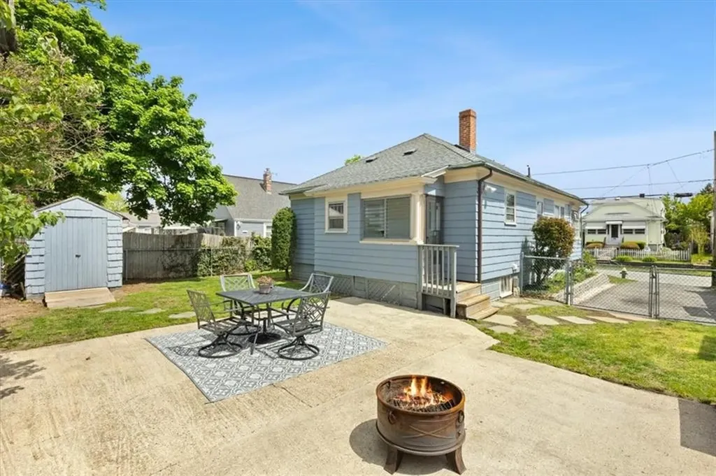 41 Ash Avenue Cranston RI 02910