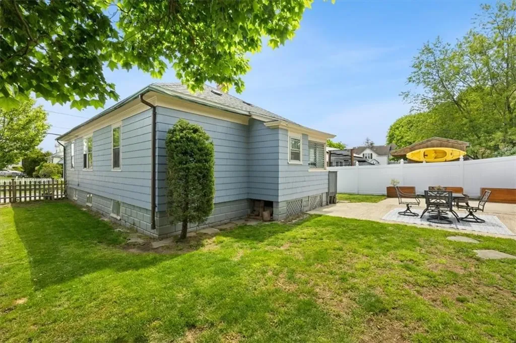 41 Ash Avenue Cranston RI 02910