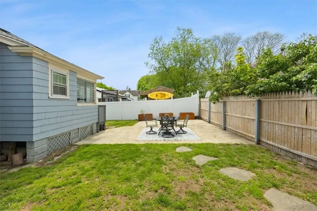 41 Ash Avenue Cranston RI 02910