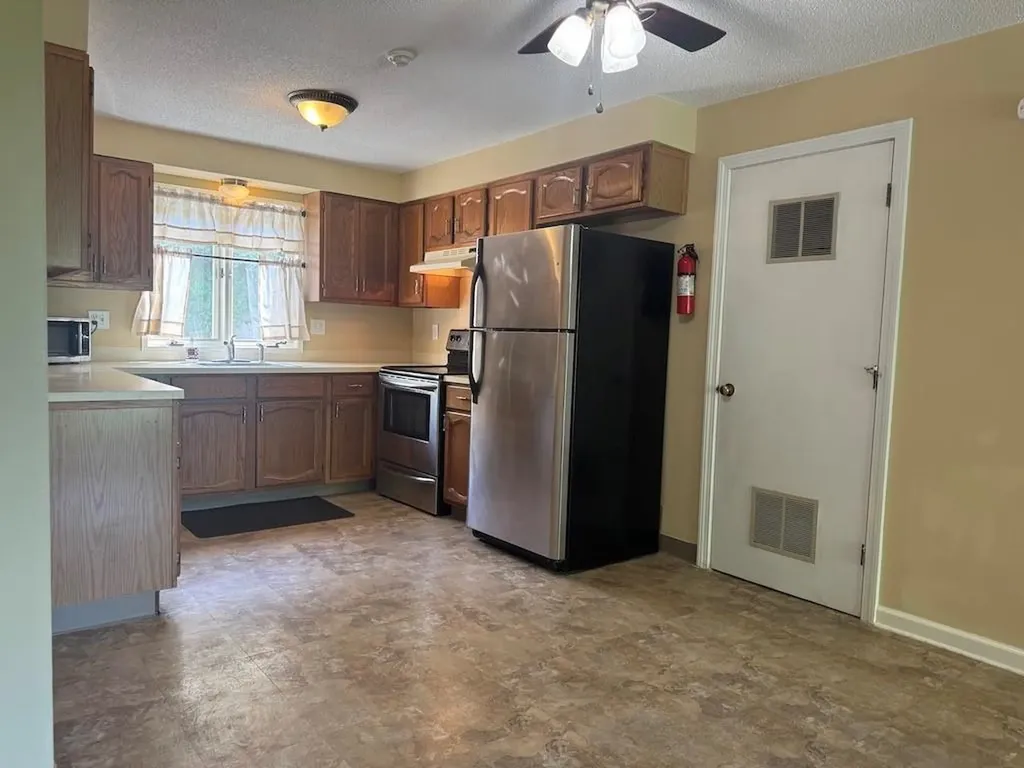 283 Privilege Street Woonsocket RI 02895