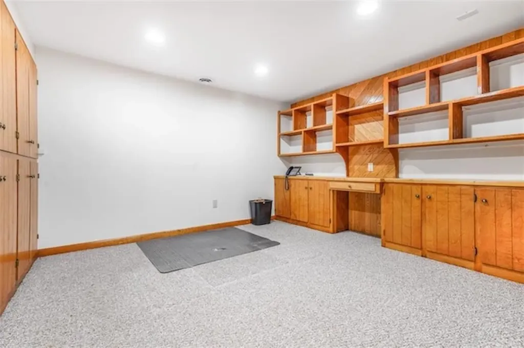 555 Metacom Avenue Bristol RI 02809