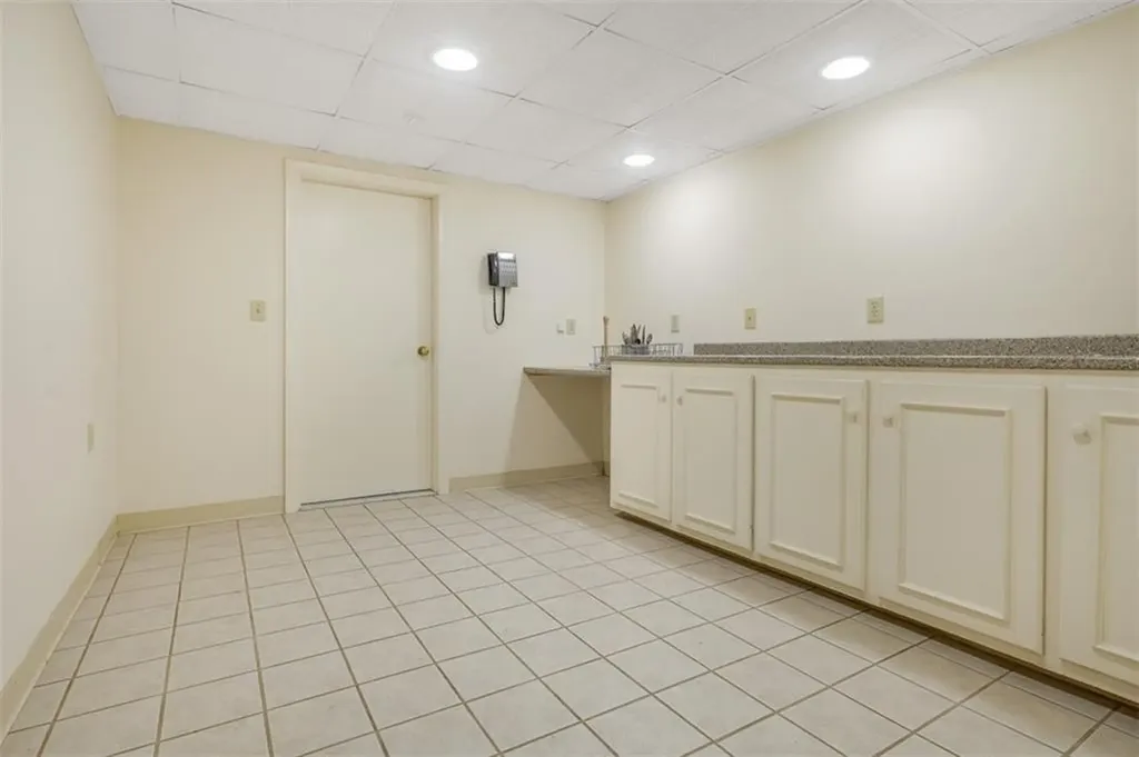 555 Metacom Avenue Bristol RI 02809