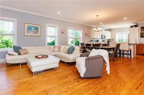 19 Eustis Avenue Newport RI 02840