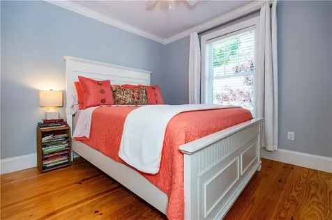 19 Eustis Avenue Newport RI 02840