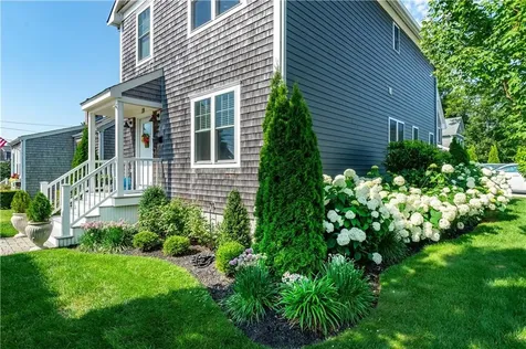 19 Eustis Avenue Newport RI 02840