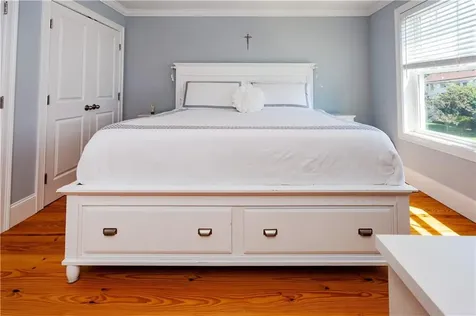 19 Eustis Avenue Newport RI 02840