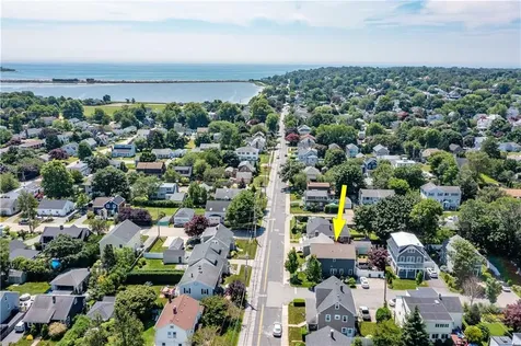 19 Eustis Avenue Newport RI 02840
