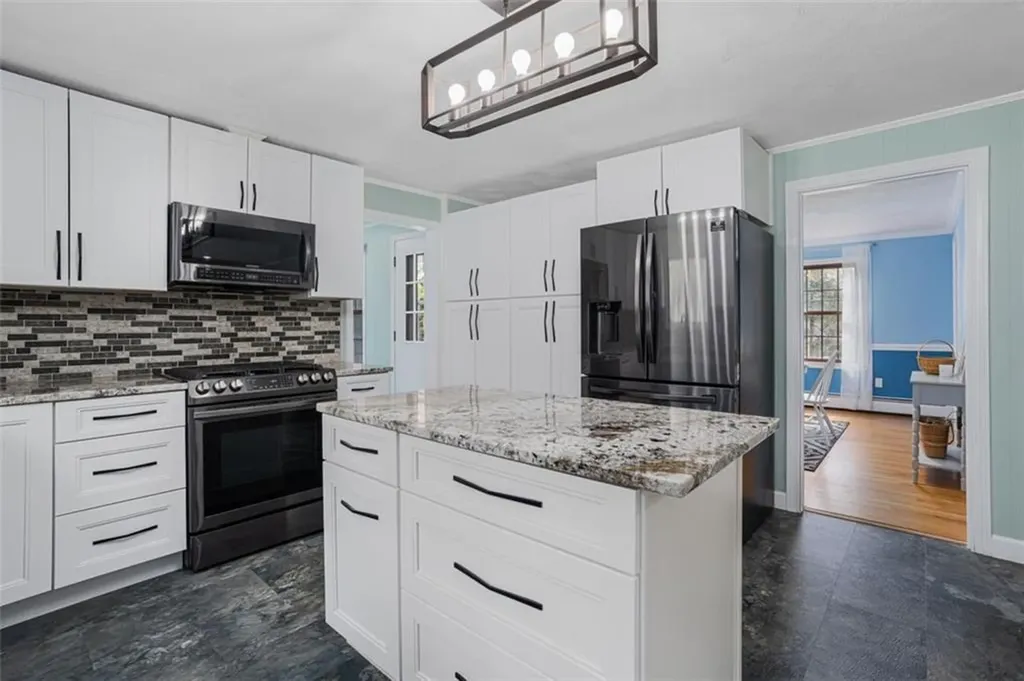 209 Vancouver Avenue Warwick RI 02886