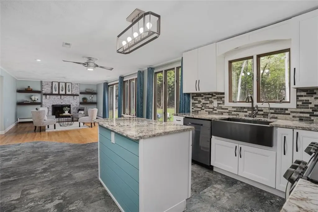 209 Vancouver Avenue Warwick RI 02886
