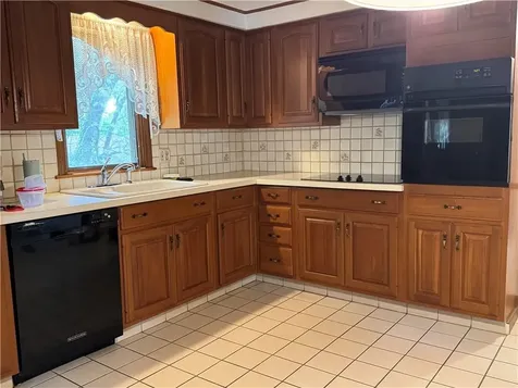 60 Coldbrook Drive Cranston RI 02920