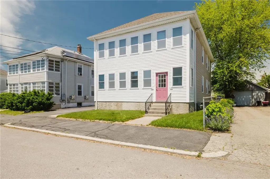 266 Norfolk Avenue Pawtucket RI 02861