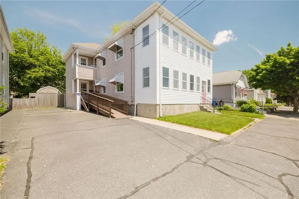 266 Norfolk Avenue Pawtucket RI 02861