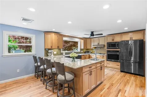 7 Pheasant Run Road North Smithfield RI 02896