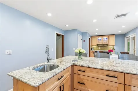 7 Pheasant Run Road North Smithfield RI 02896