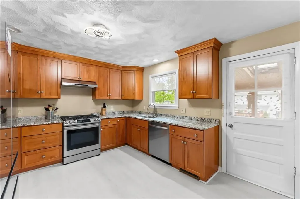 475 Elmgrove Avenue Providence RI 02906