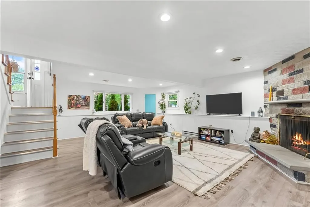 475 Elmgrove Avenue Providence RI 02906