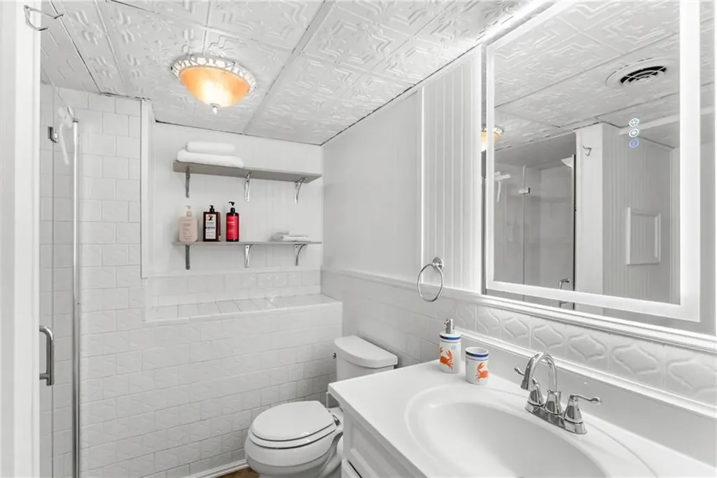 475 Elmgrove Avenue Providence RI 02906