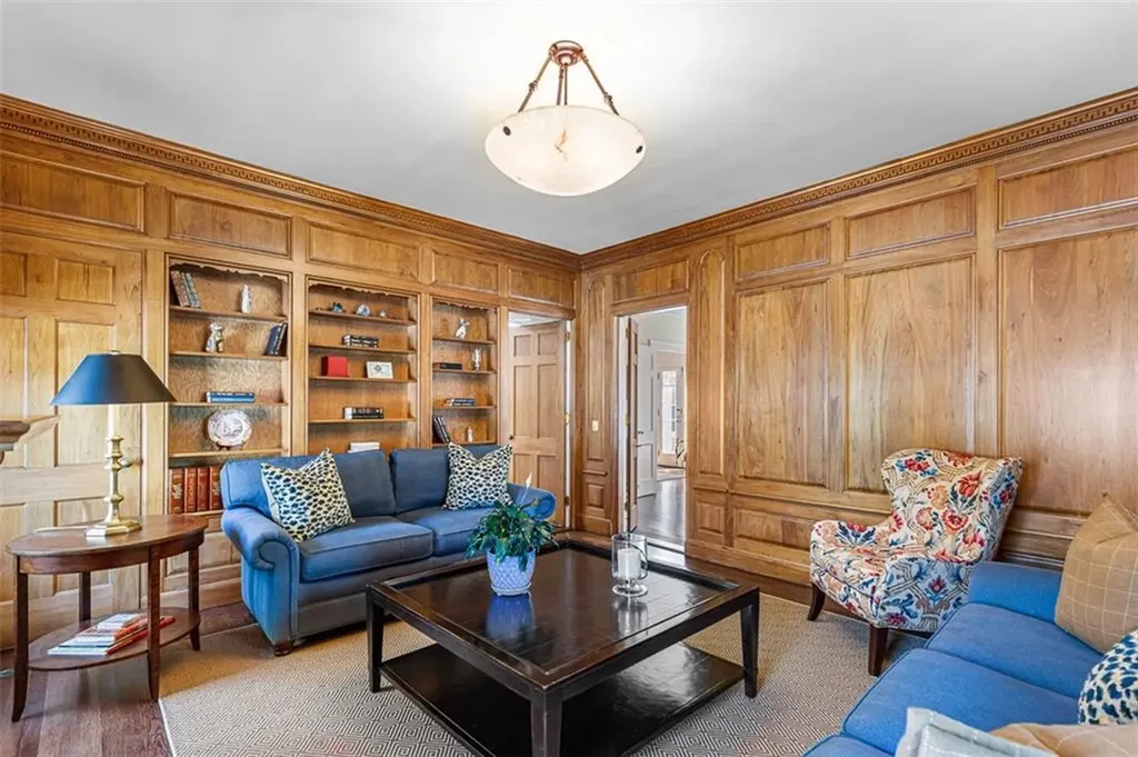 295 Laurel Avenue Providence RI 02906