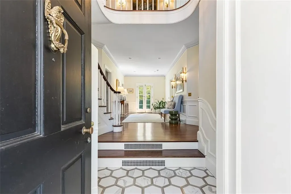 295 Laurel Avenue Providence RI 02906