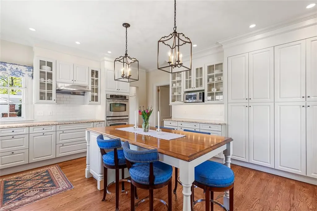 295 Laurel Avenue Providence RI 02906