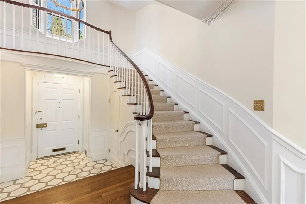 295 Laurel Avenue Providence RI 02906