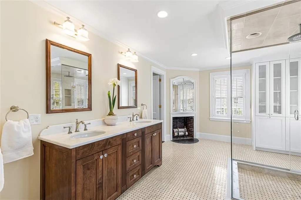295 Laurel Avenue Providence RI 02906