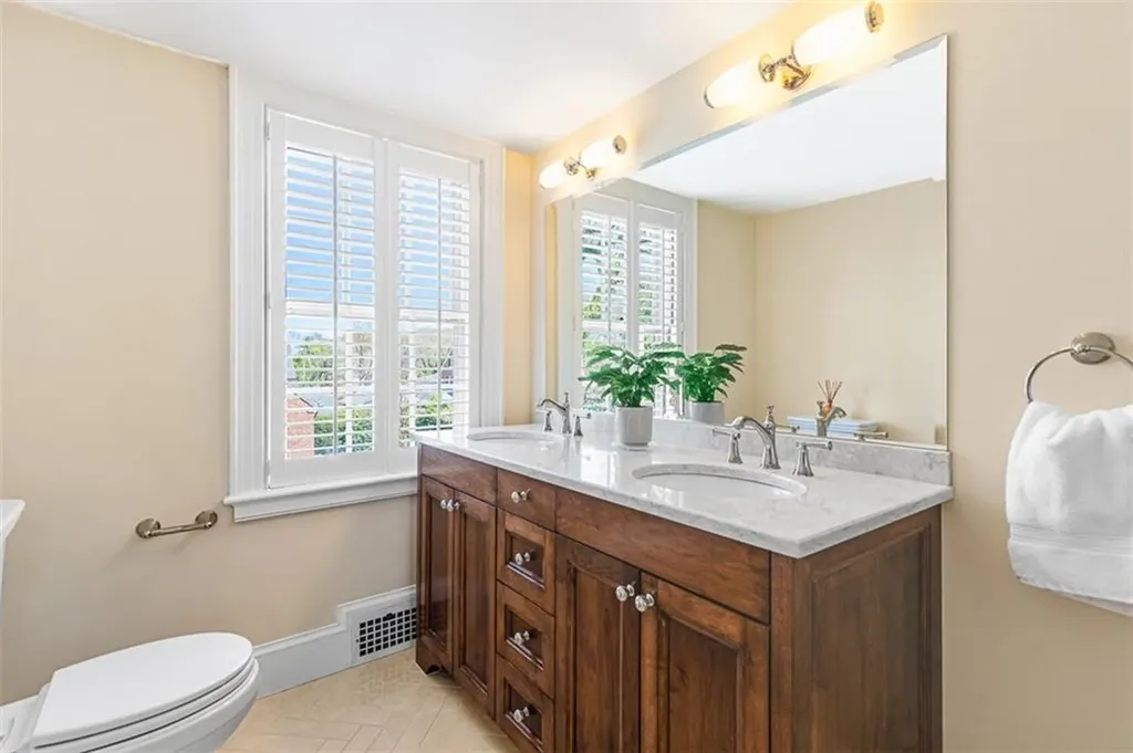 295 Laurel Avenue Providence RI 02906
