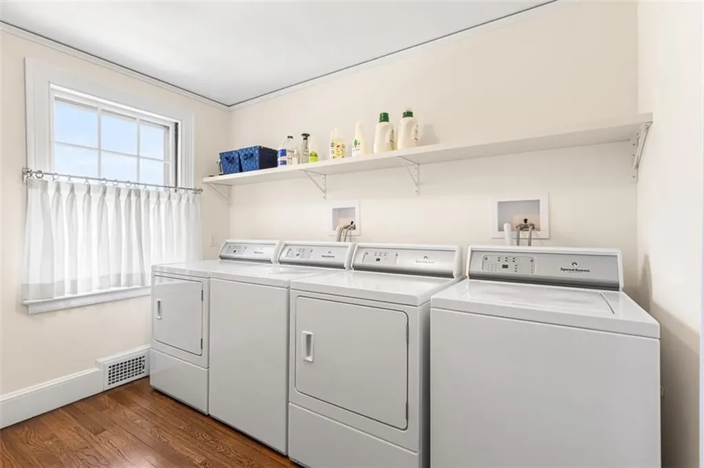 295 Laurel Avenue Providence RI 02906