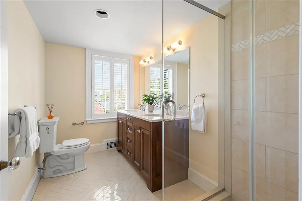 295 Laurel Avenue Providence RI 02906