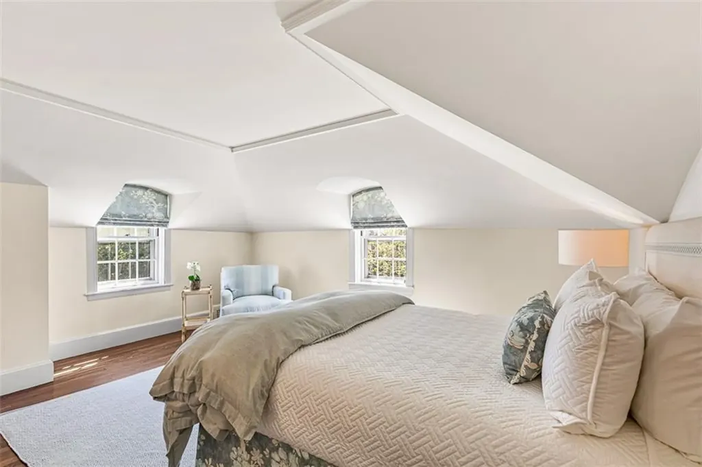295 Laurel Avenue Providence RI 02906